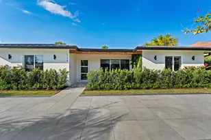 125 Cascade Ln, Palm Beach Shores, FL 33404 - Photo 1