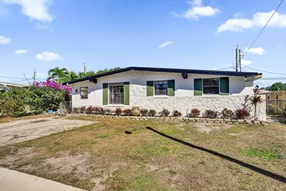 62 Barbados Drive, Palm Springs, FL 33461 - Photo 1