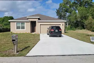 6243 NW Kukui Ct, Port Saint Lucie, FL 34983 - Photo 1