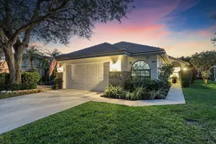 380 Sherwood Forest Dr, Delray Beach, FL 33445 - Photo 1