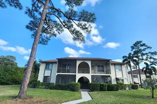 310 Knotty Pine Cir, Greenacres, FL 33463 - Photo 1