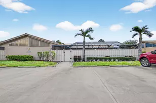 5258 Eagle Lake Dr, Palm Beach Gardens, FL 33418 - Photo 1