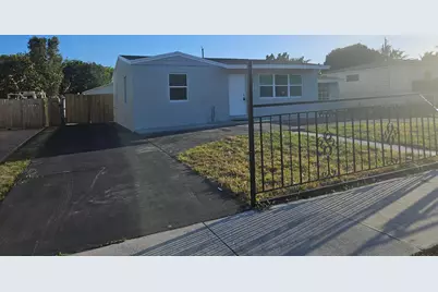 720 Locust Street, West Palm Beach, FL 33405 - Photo 1