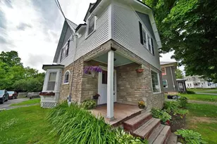 34 Charles St, Houlton, ME 04730 - Photo 12
