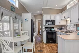 9 Bourne Ave, Wells, ME 04090 - Photo 10
