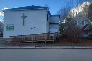 37 Water St, Rockland, ME 04841 - Photo 2