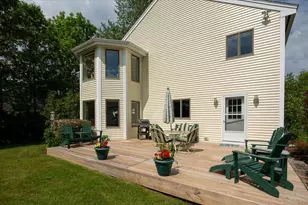 76 Donahue Dr, South Thomaston, ME 04858 - Photo 2