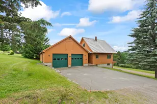 11 Overlook Rd, Rangeley, ME 04970 - Photo 10