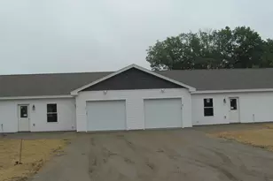 18 Thurlow Dr, Oxford, ME 04270 - Photo 2