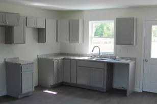 18 Thurlow Dr, Oxford, ME 04270 - Photo 10