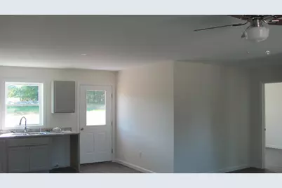 18 Thurlow Drive, Oxford, ME 04270 - Photo 8