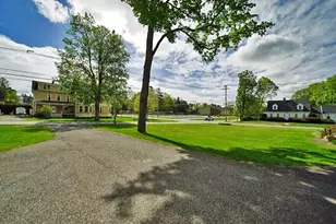 33 Pleasant St, Houlton, ME 04730 - Photo 24