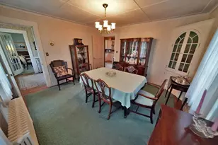 33 Pleasant St, Houlton, ME 04730 - Photo 6