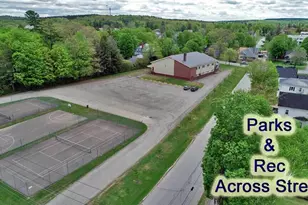 33 Pleasant St, Houlton, ME 04730 - Photo 30