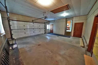 33 Pleasant Street, Houlton, ME 04730 - Photo 12