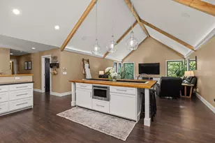 10 Lewis Rd, Kittery, ME 03904 - Photo 4