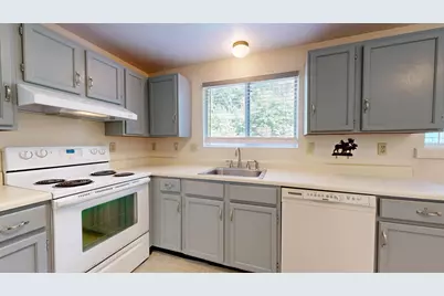 801 US Rt 1, Yorke Woods #K-3, York, ME 03904 - Photo 4