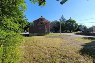 49 W Broadway, Lincoln, ME 04457 - Photo 16