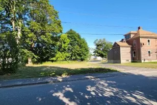 49 W Broadway, Lincoln, ME 04457 - Photo 14