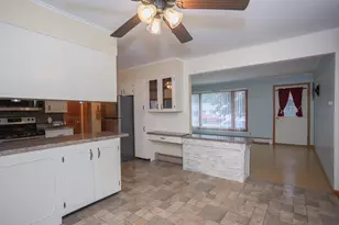 17 Oak St, Jay, ME 04239 - Photo 12