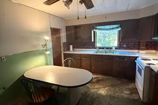 62 Main St, Jay, ME 04239 - Photo 4