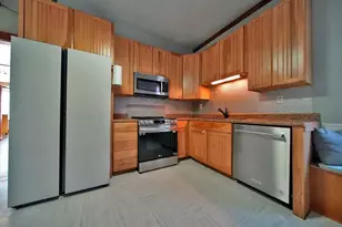 19 Smyrna St, Houlton, ME 04730 - Photo 4