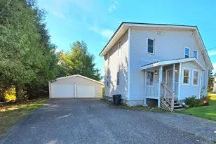 39 Washington St, Caribou, ME 04736 - Photo 2