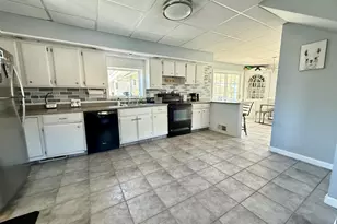 35 Market St, Fort Kent, ME 04743 - Photo 8