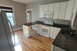 14 Boynton St, Portland, ME 04102 - Photo 6