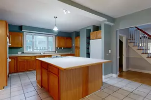 7 Hubbard St, Saco, ME 04072 - Photo 6