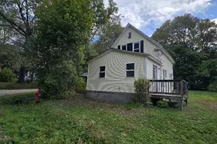 111 Prospect St, Dexter, ME 04930 - Photo 1