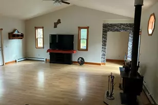 26 Clark St, Thomaston, ME 04861 - Photo 8