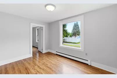 1032 Commercial Street, Rockport, ME 04856 - Photo 10