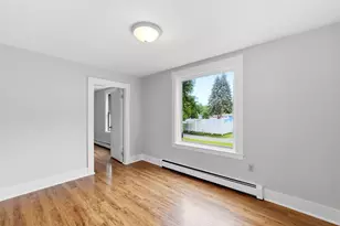 1032 Commercial St, Rockport, ME 04856 - Photo 10