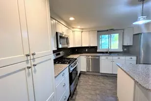 43 Lincoln St, Dover Foxcroft, ME 04426 - Photo 4