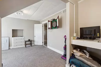 279 Pine Street, Lewiston, ME 04240 - Photo 14