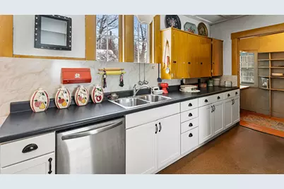 861 W Main Street, Dover Foxcroft, ME 04426 - Photo 16