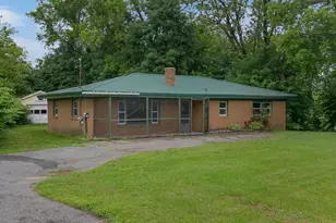 14 Osborne St, Fairfield, ME 04937 - Photo 1