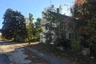 11 Pine St, Mechanic Falls, ME 04256 - Photo 4