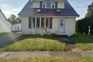 22 Pine St, East Millinocket, ME 04430 - Photo 2