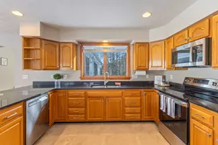 5 Trix Ln, Biddeford, ME 04005 - Photo 14