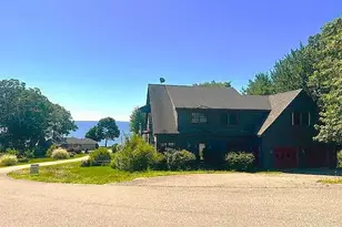 11 Treat St, Belfast, ME 04915 - Photo 2