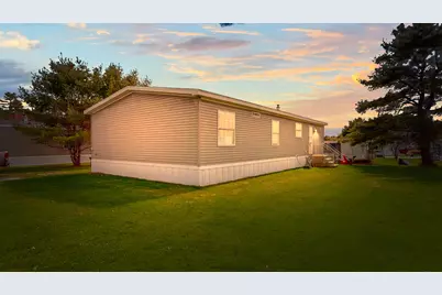 8 Sheldon Place, Lewiston, ME 04240 - Photo 2
