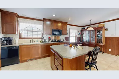 8 Sheldon Place, Lewiston, ME 04240 - Photo 4