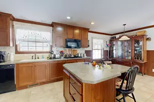 8 Sheldon Pl, Lewiston, ME 04240 - Photo 4
