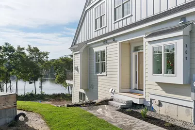 7 Isle Ave Avenue #101, Saco, ME 04072 - Photo 2