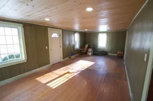 103 Pleasant St, Dexter, ME 04930 - Photo 10