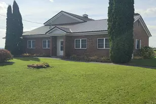 116 W Gate Rd, Caribou, ME 04736 - Photo 2