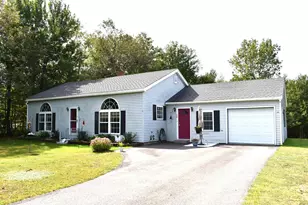 19 Pendleton Rd, Searsport, ME 04974 - Photo 2