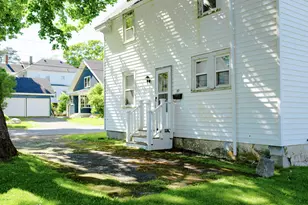 68 Masonic St, Rockland, ME 04841 - Photo 8